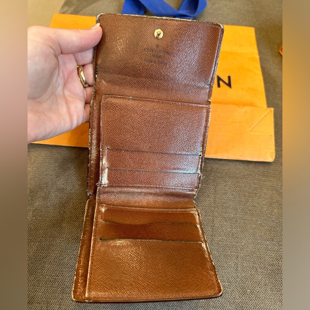 Authentic Louis Vuitton compact wallet - Picture 10 of 13